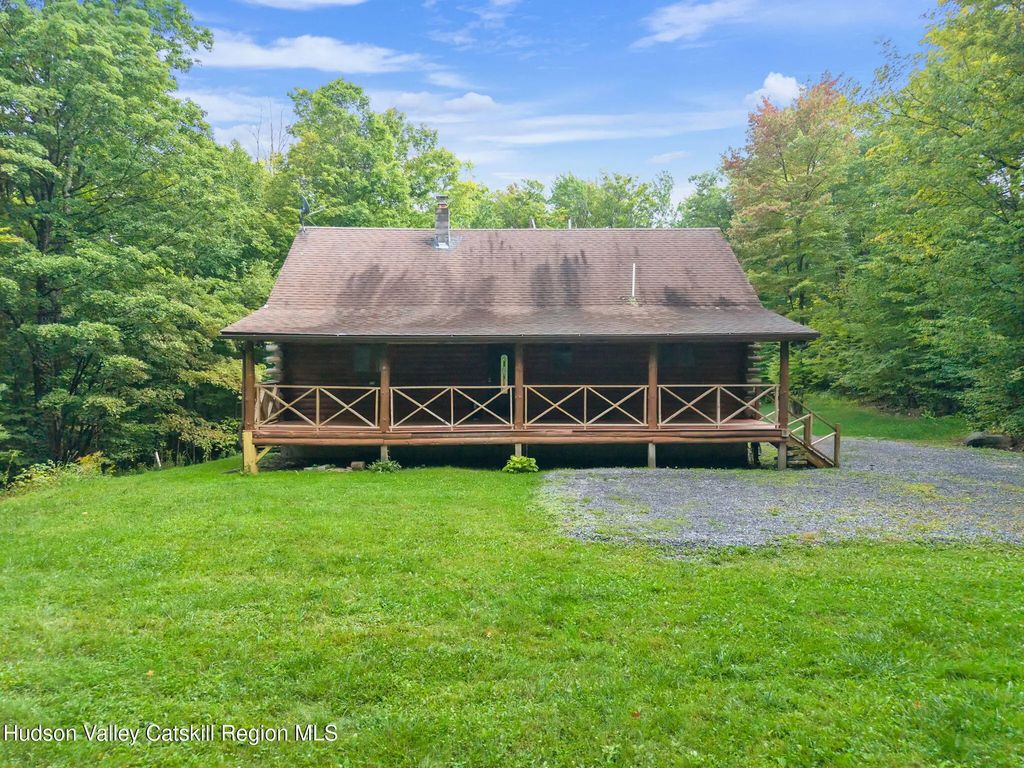 113 Last Chance Lane, Richmondville
