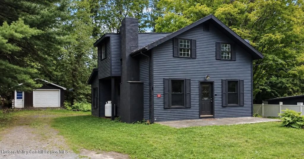 28 Sutton Hollow Road, Windham