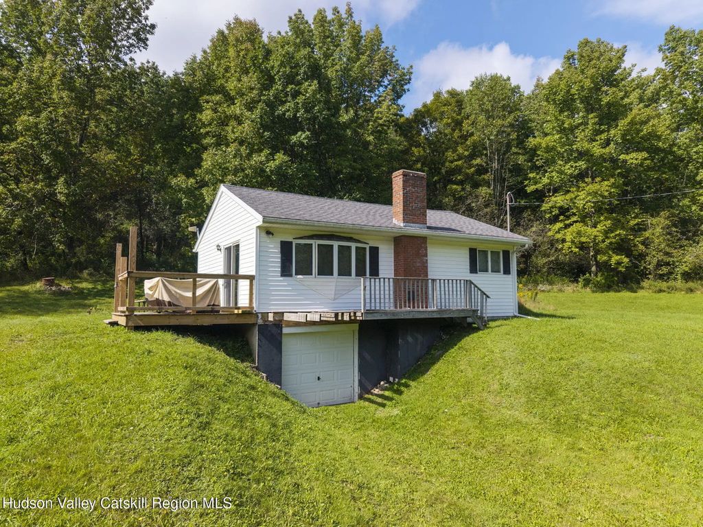 2545 County Highway 34, Westford