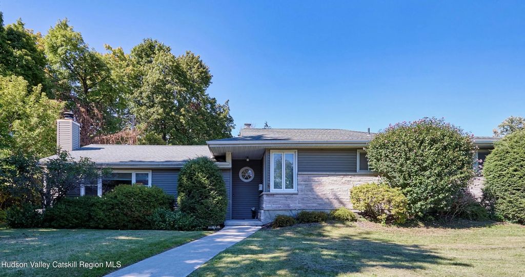 6 Janis Street, Hudson