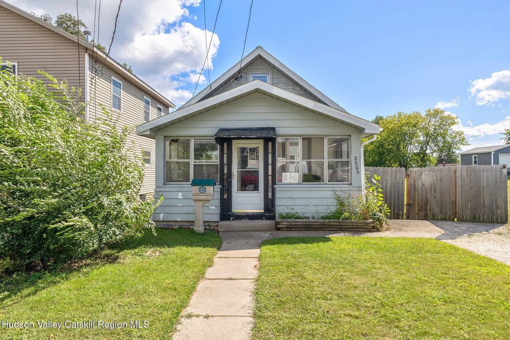 2206 William Street, Schenectady