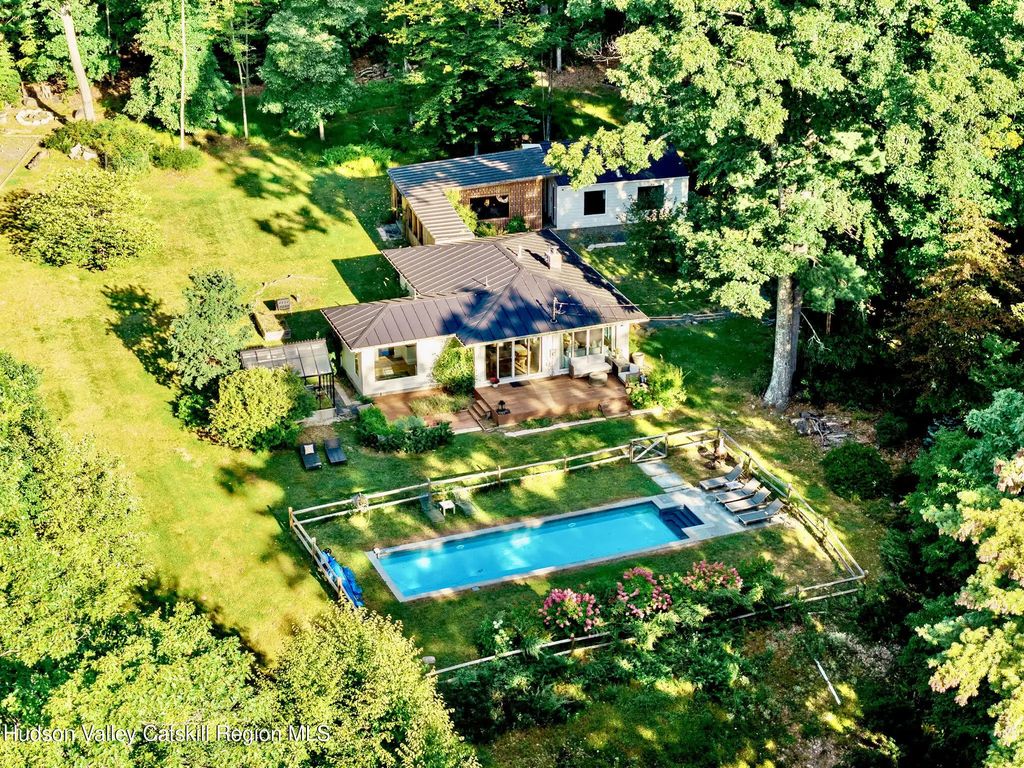 169 Rocky Mountain Road, Kerhonkson