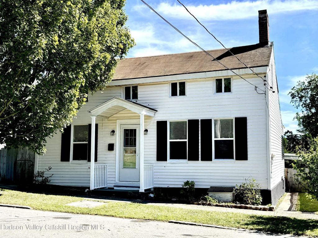 1 N Montgomery Street, Athens