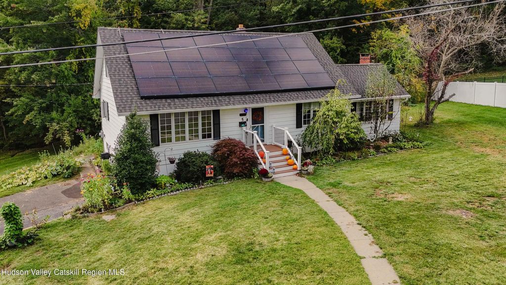 5 Garden Court, Saugerties