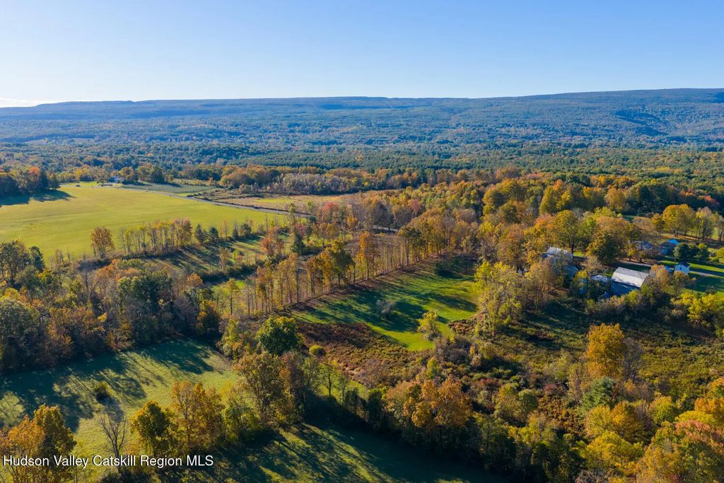 210 Cherrytown Road, Kerhonkson