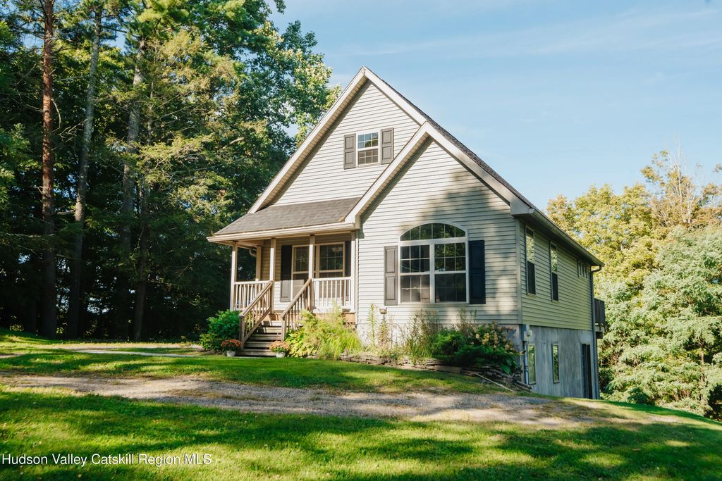 303 Old Stage Road, Saugerties