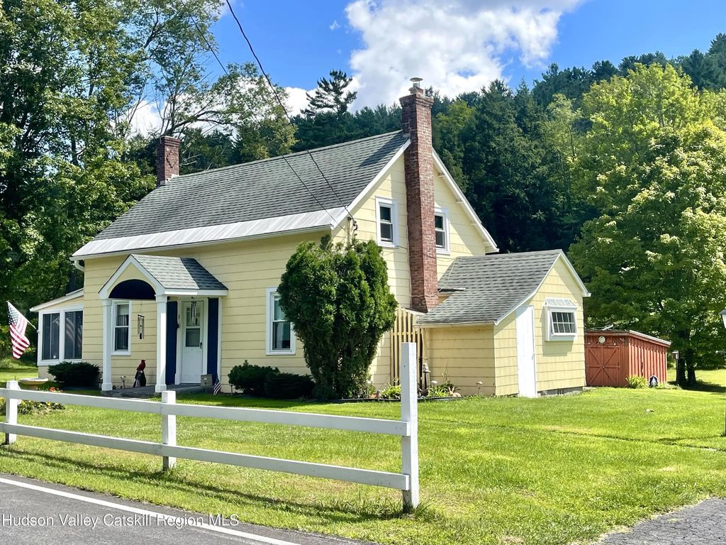 304 County Route 17 Route, Jewett