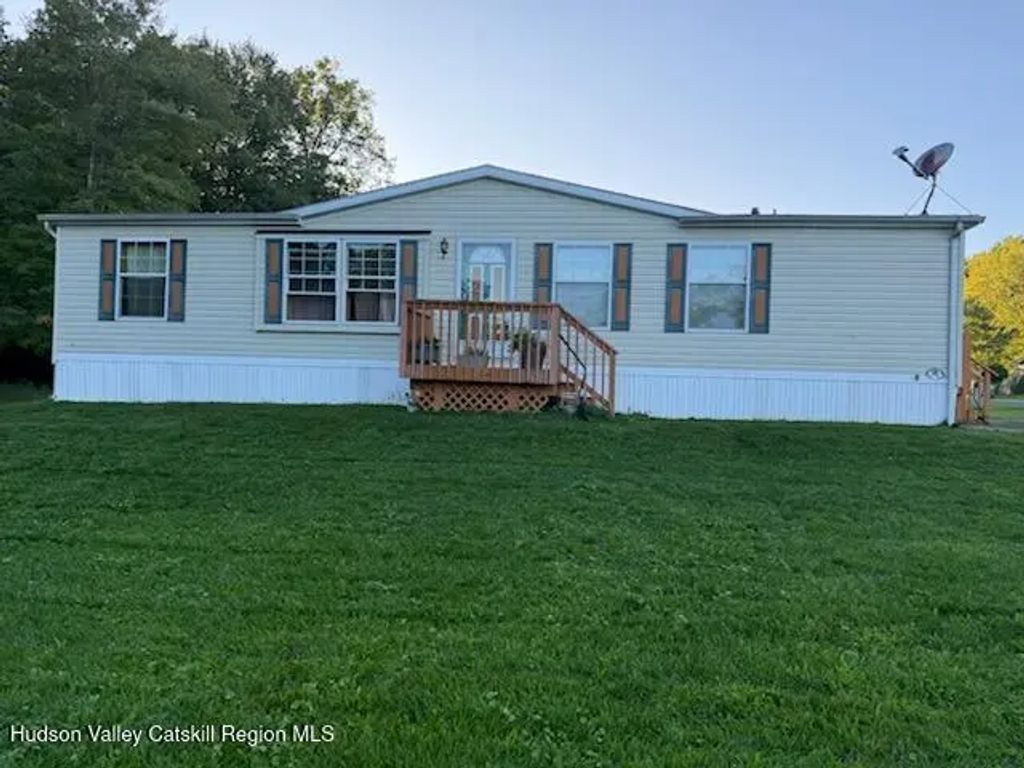 63 Deer Haven Lane, Gardiner