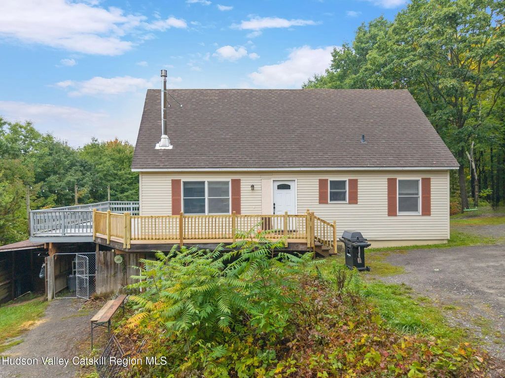 200 High Pine Meadows Road, Middleburgh