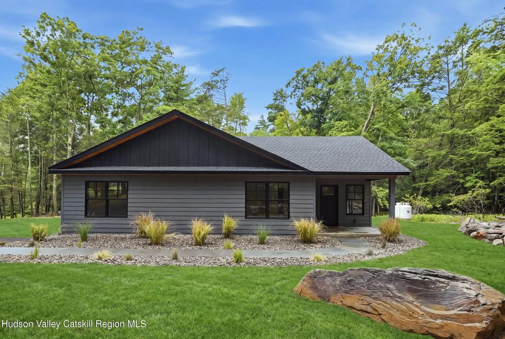 493 Samsonville Road, Kerhonkson