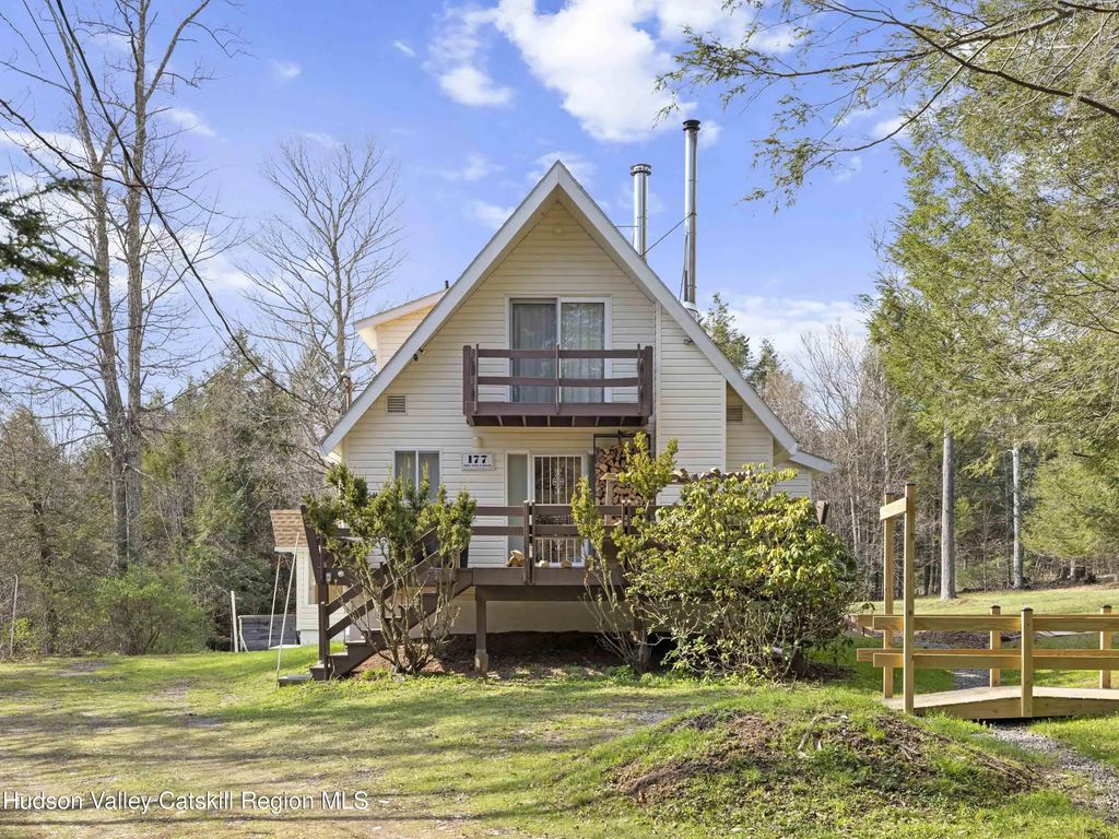 177 Boy Scout Road, East Jewett
