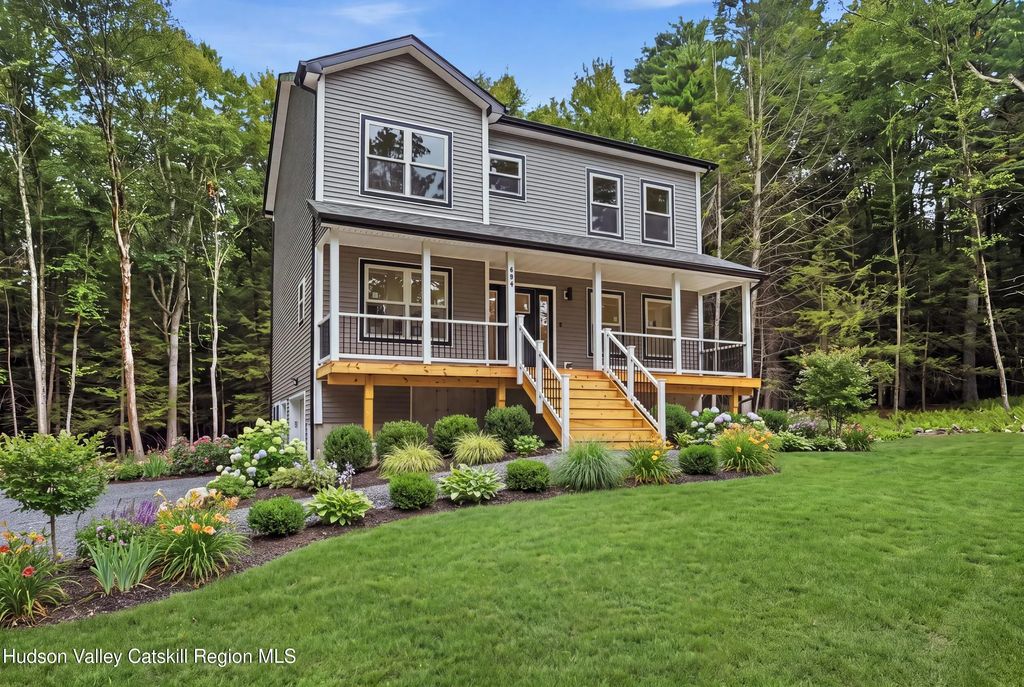 804 Peenpack Trail, Sparrow Bush