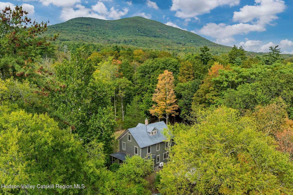 64 Lower Byrdcliffe Road, Woodstock