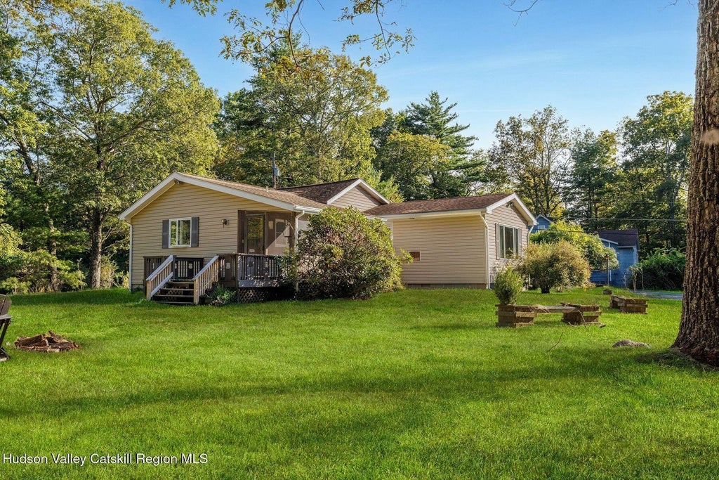 605 Band Camp Circle, Saugerties