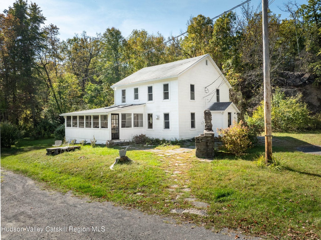 98 Nista Road, Saugerties