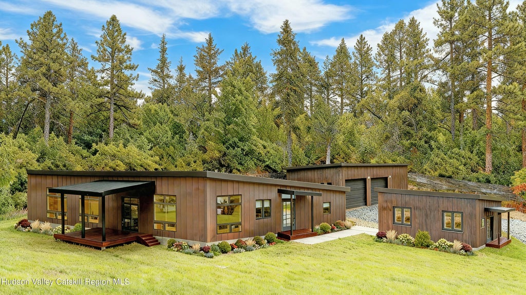 420 Wittenberg Road, Bearsville