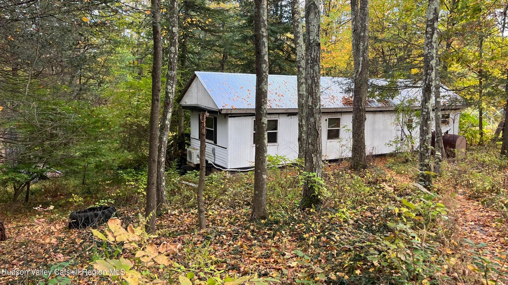 407 Swartekill Road, Highland