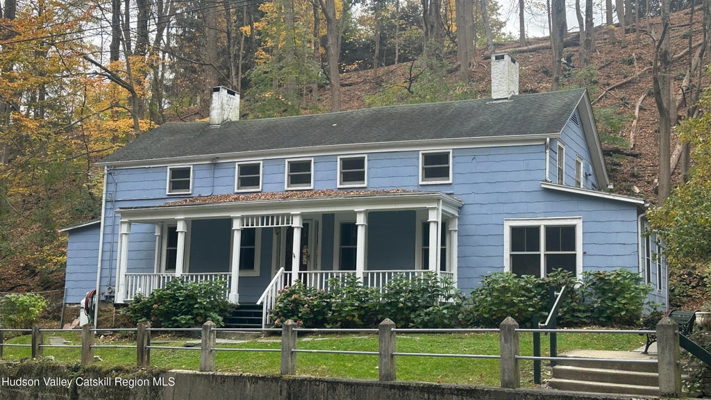 7 River Road, Highland