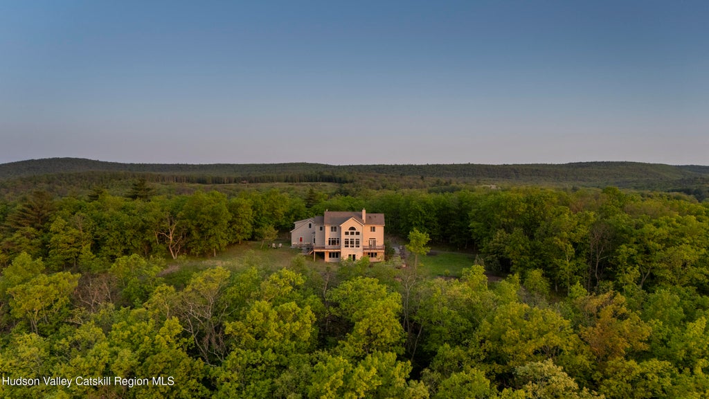 56 Woodland Ridge Road, Kerhonkson