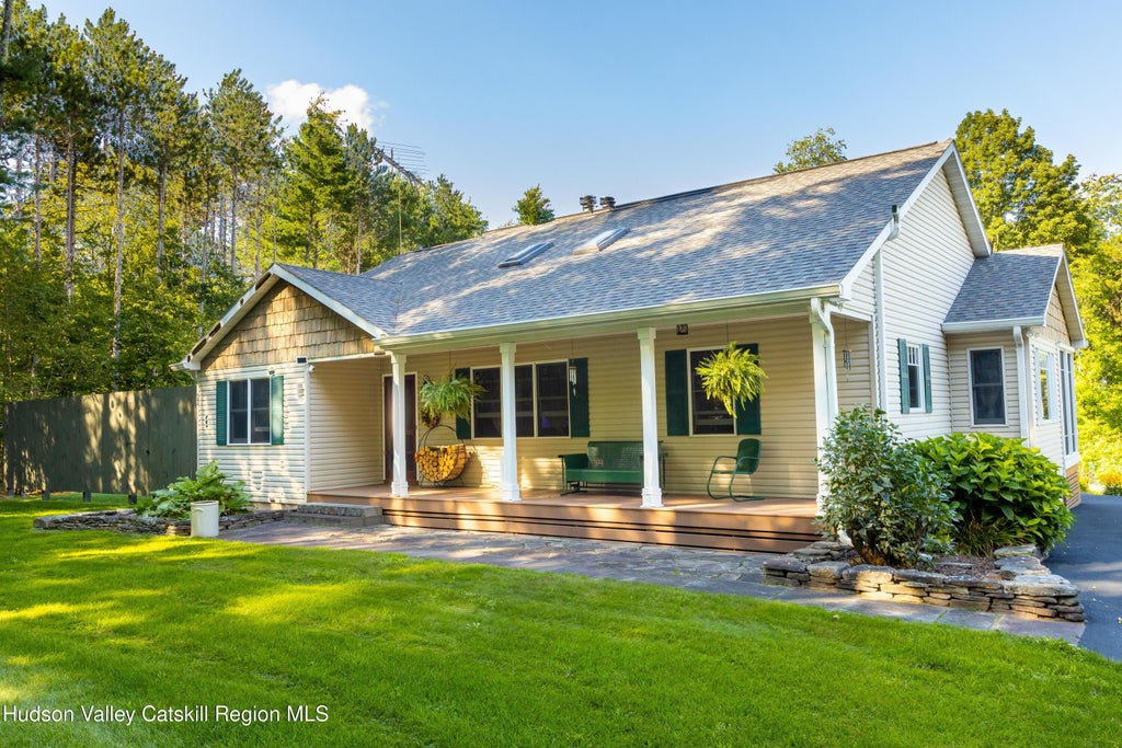 596 Joseph Chadderdon Road, Acra