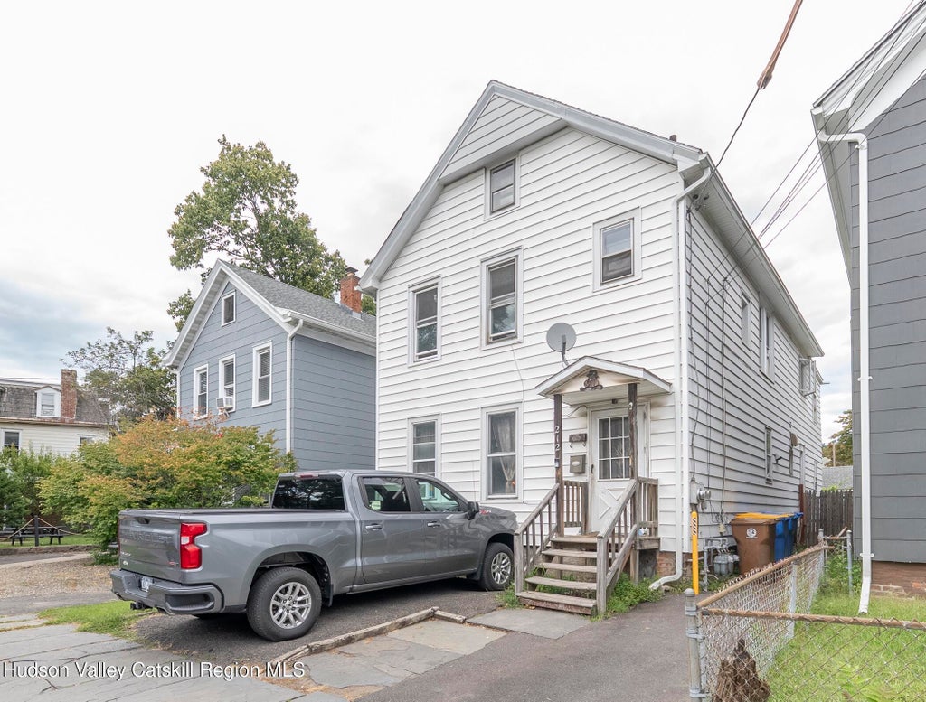 212 Foxhall Avenue, Kingston