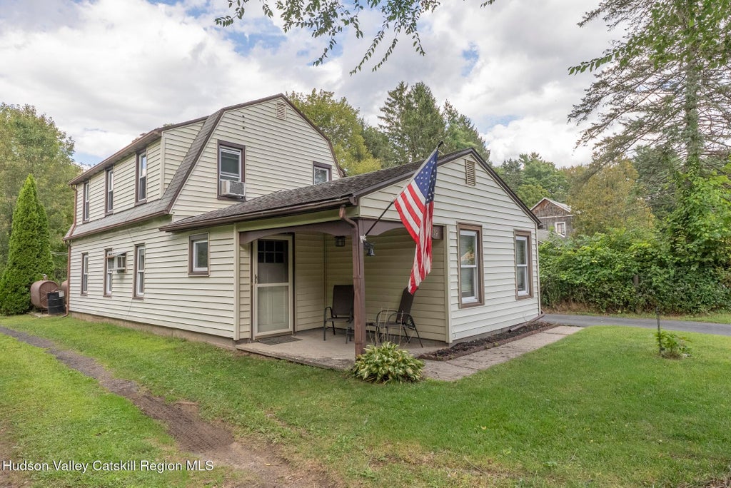 119 Orchard Street, Tillson