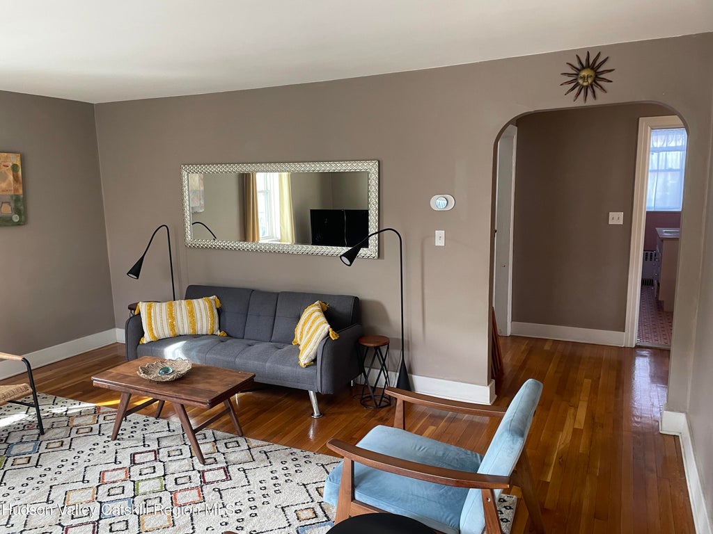 211 Main Street A, Saugerties