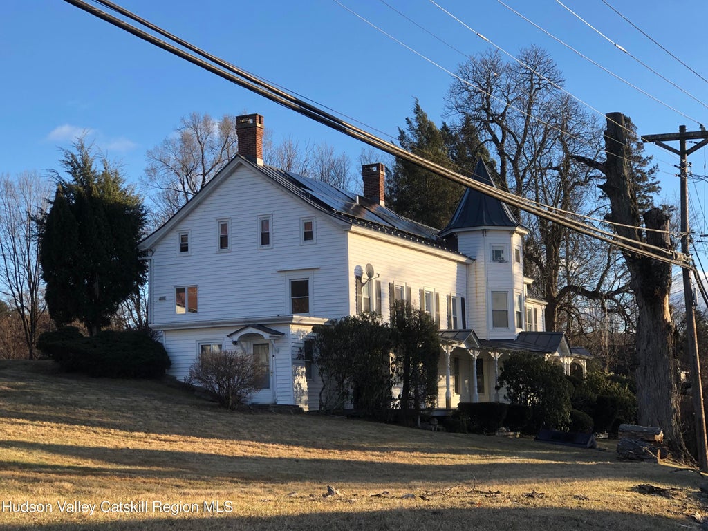 42 Maple Avenue 2, Highland