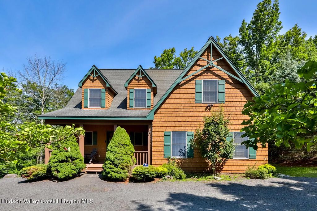37 White Way, Windham