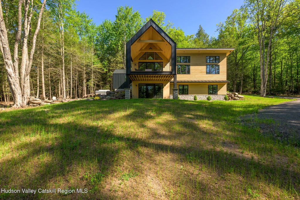 31 Windham Farms Road, Windham