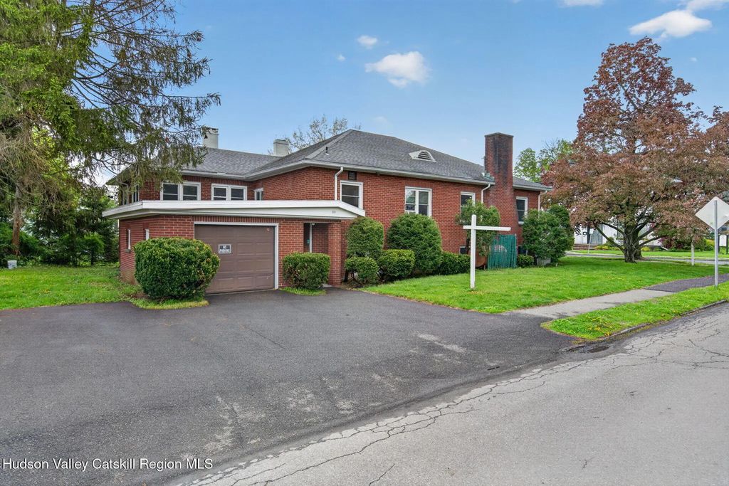 111 Maiden Lane, Kingston