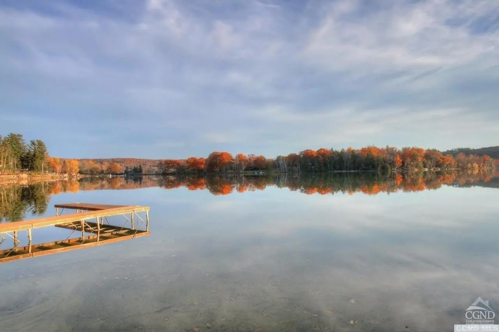 8 Stonegate Off Birch Hill Road, Copake Lake