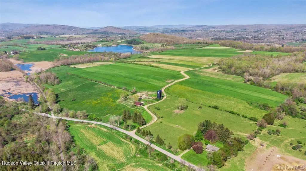 156 Sharon Station Road, Amenia