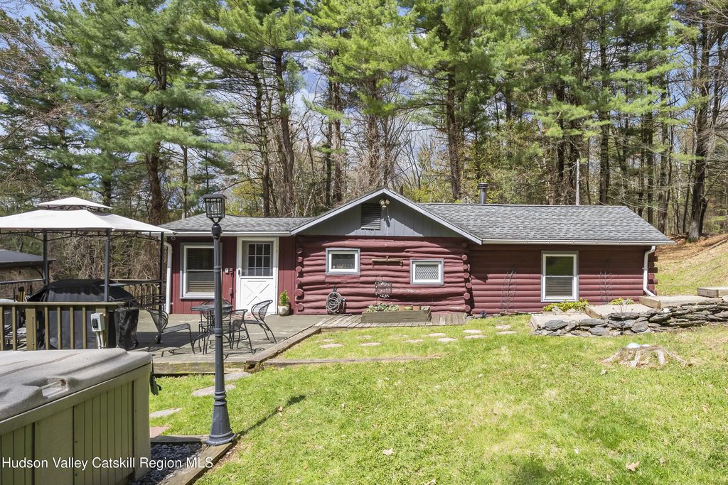 127 Hillside Drive, Copake