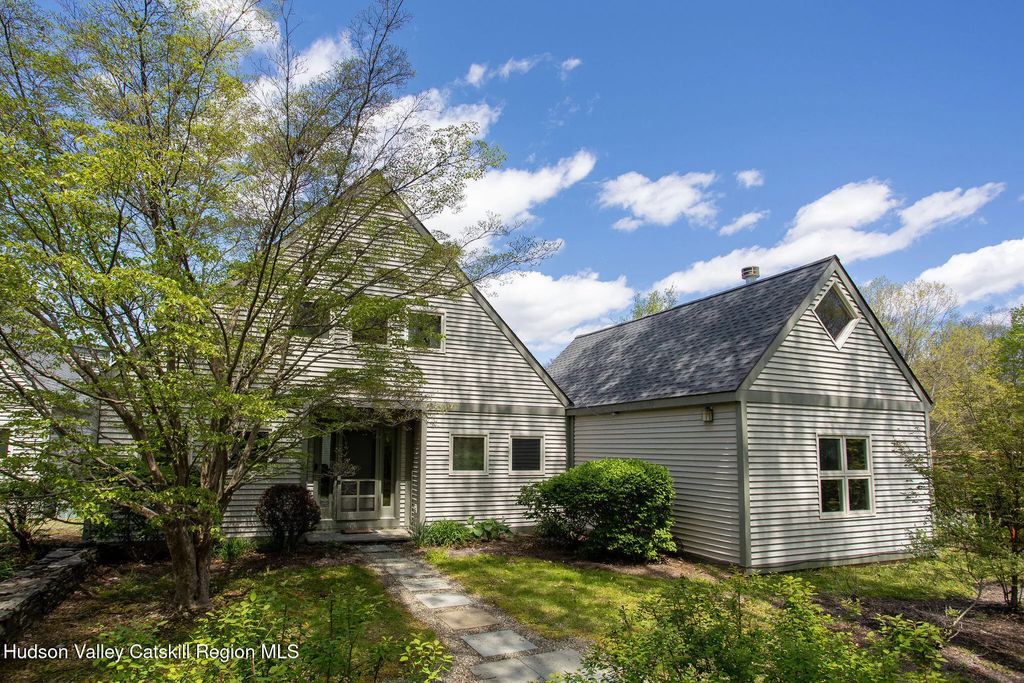 322 Arcadia Drive, Ancramdale