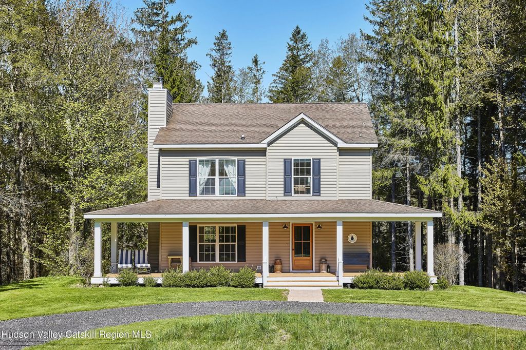 26 Elko Lake Drive, Parksville