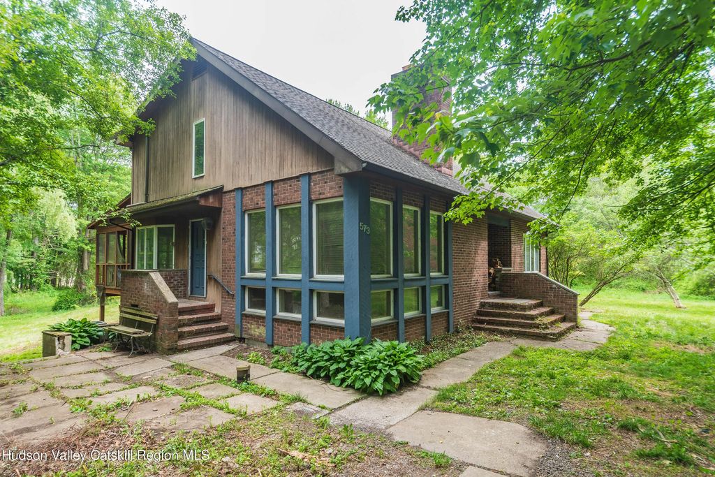 573 Plutarch Road, Highland