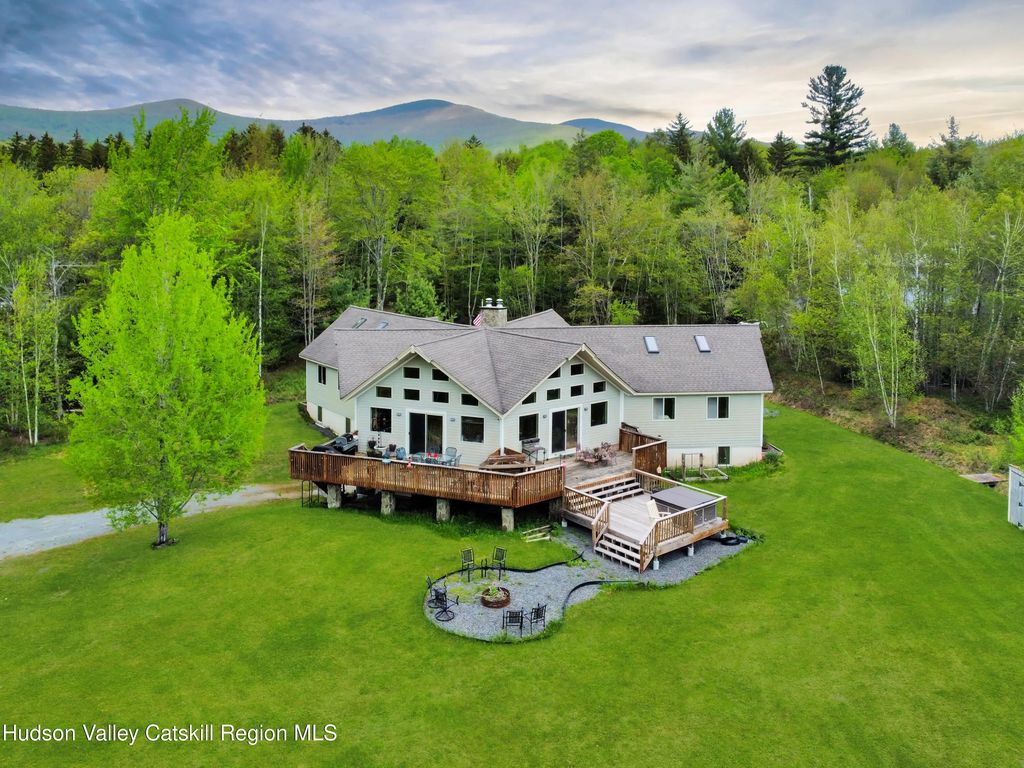 100 Wilderness Dr Exd, East Jewett