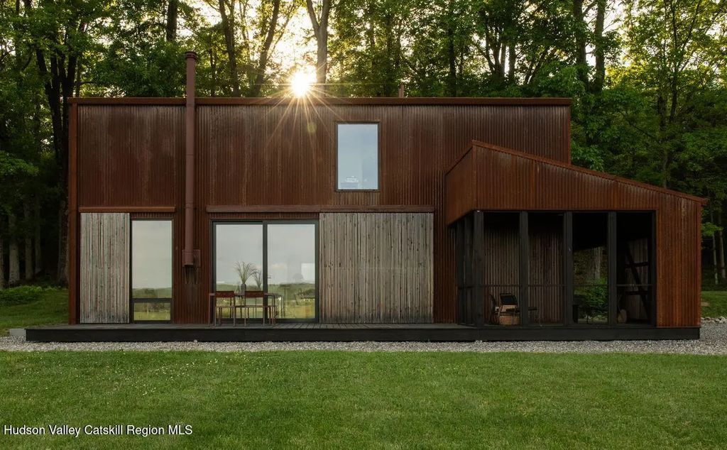 346 Cold Spring Road, Hudson
