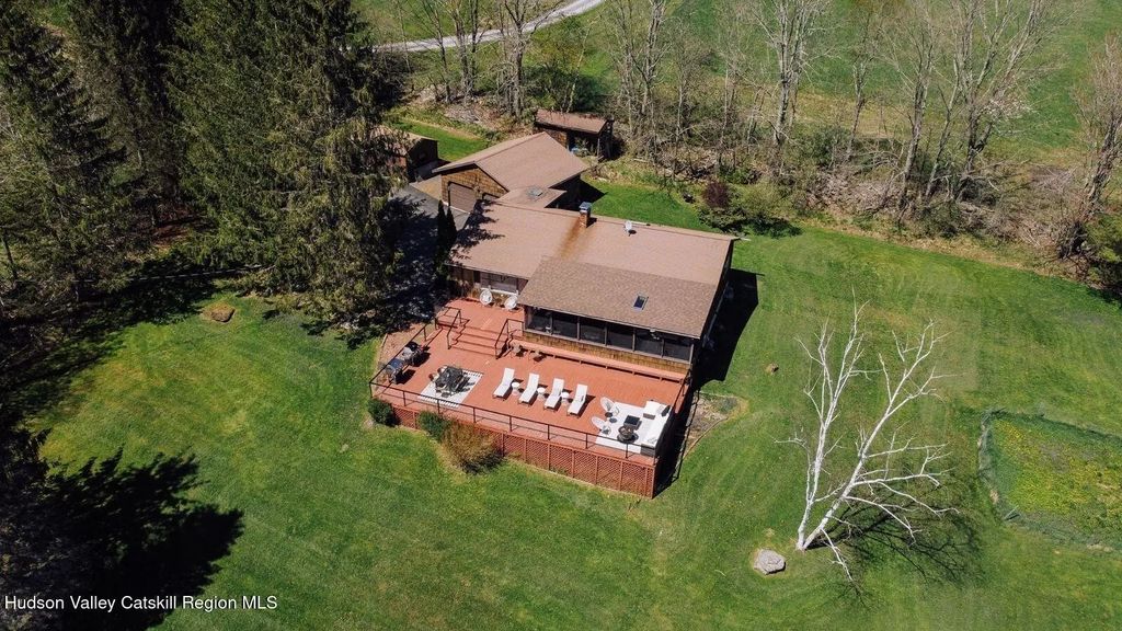 90 The Lane, Margaretville