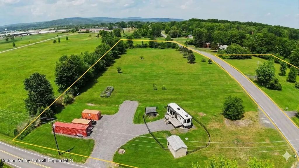 21 Stacy Road, Coxsackie