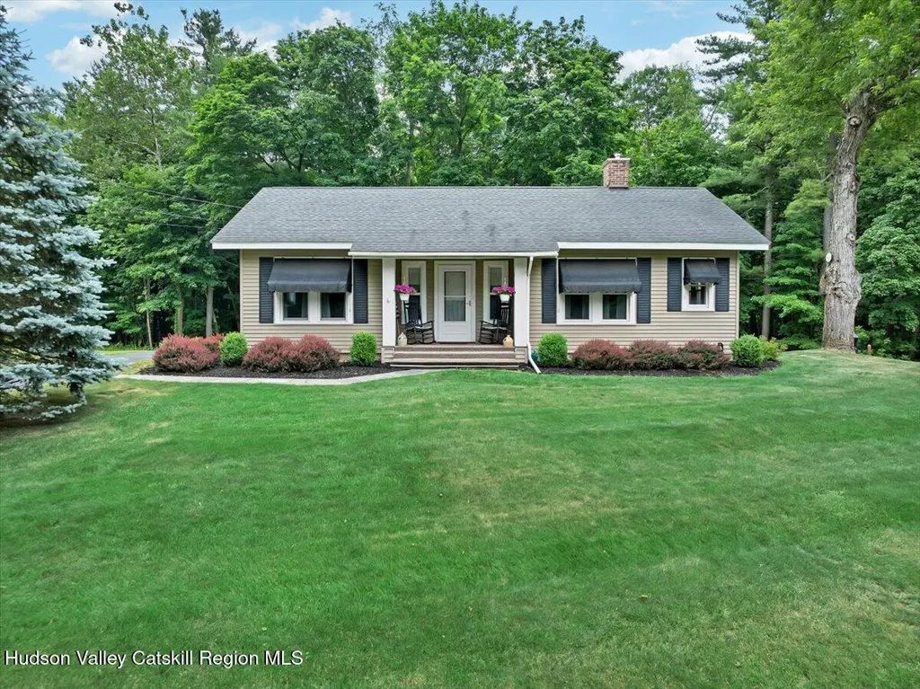 336 State Farm Road, Valatie