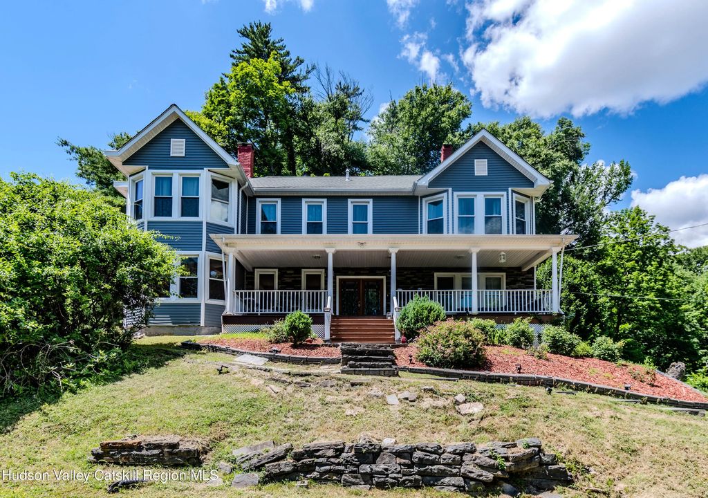 1135 Creek Locks Road, Bloomington