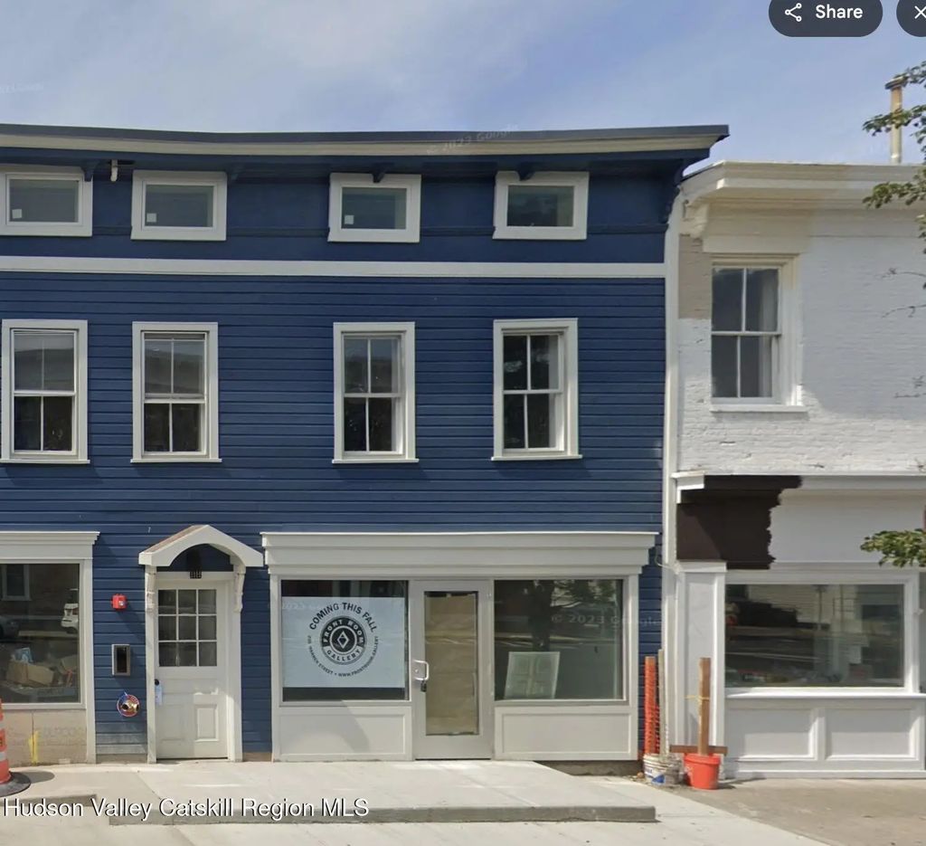 205-207 Warren Street Store, Hudson