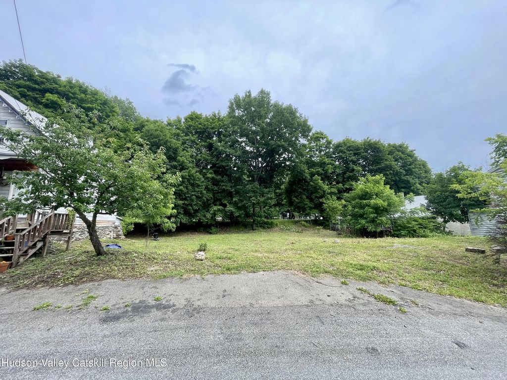 48-51 Block Street, Philmont