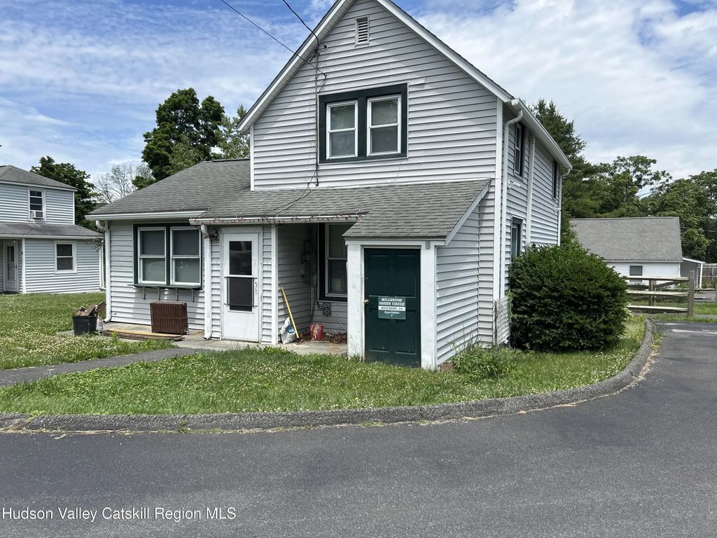1-5 Millerton Green Circle 5, Millerton
