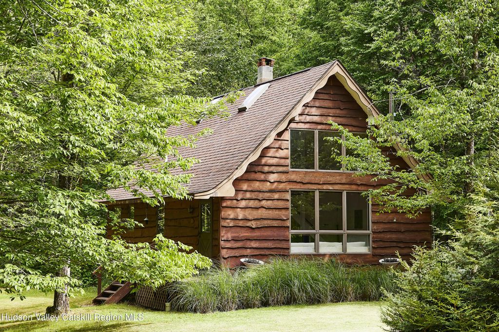 211 County Road 94, Hankins