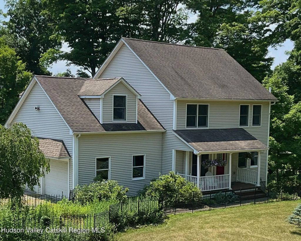 903 Old Post Road, New Paltz