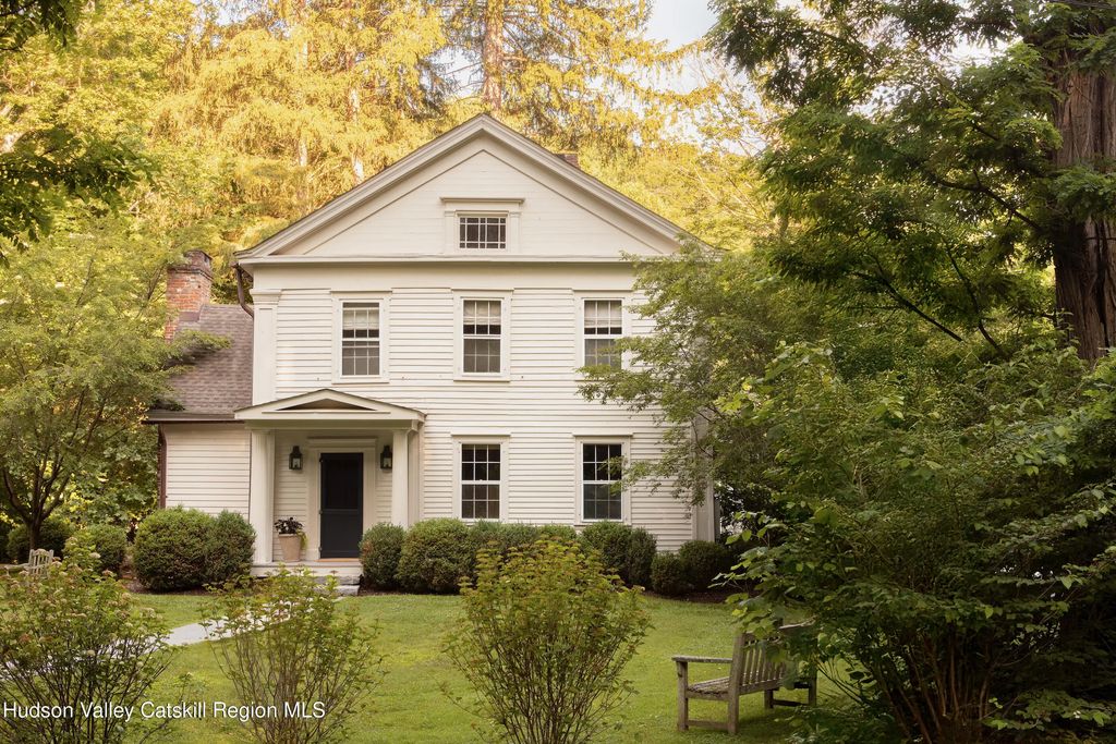 85 Hammertown Road, Pine Plains
