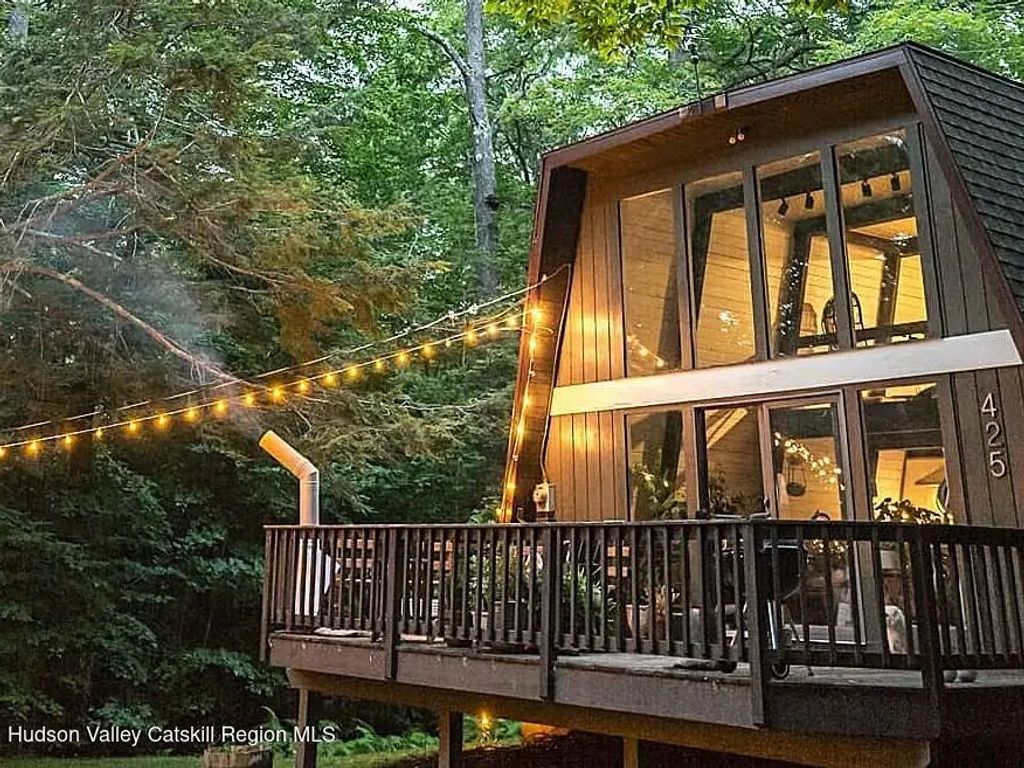 425 North Lake Road, Tannersville